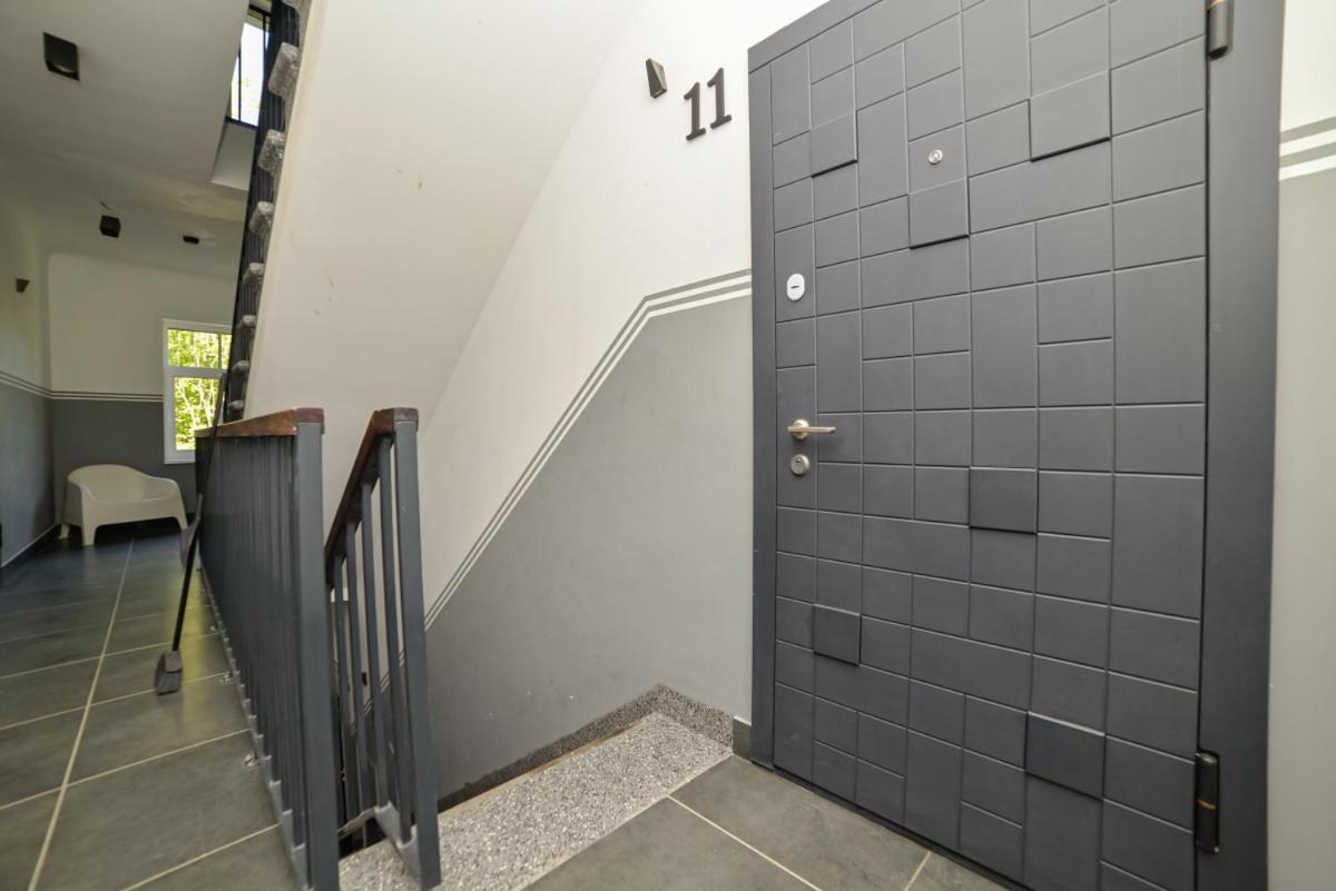 Homly S22 Lägenhet Riga Exteriör bild